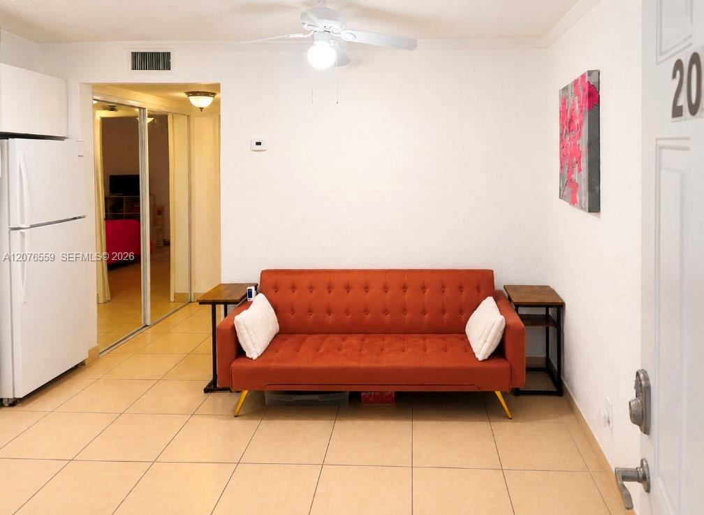 528 Meridian Ave # 202A, Miami Beach FL 33139 photo 2