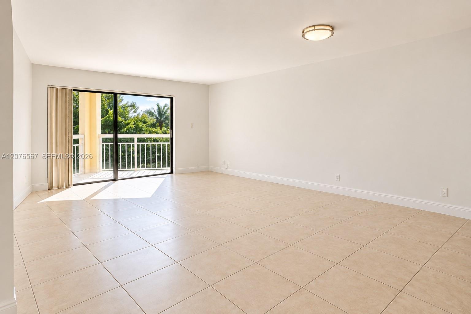 8290 Lake Dr # 445, Doral FL 33166 photo 2