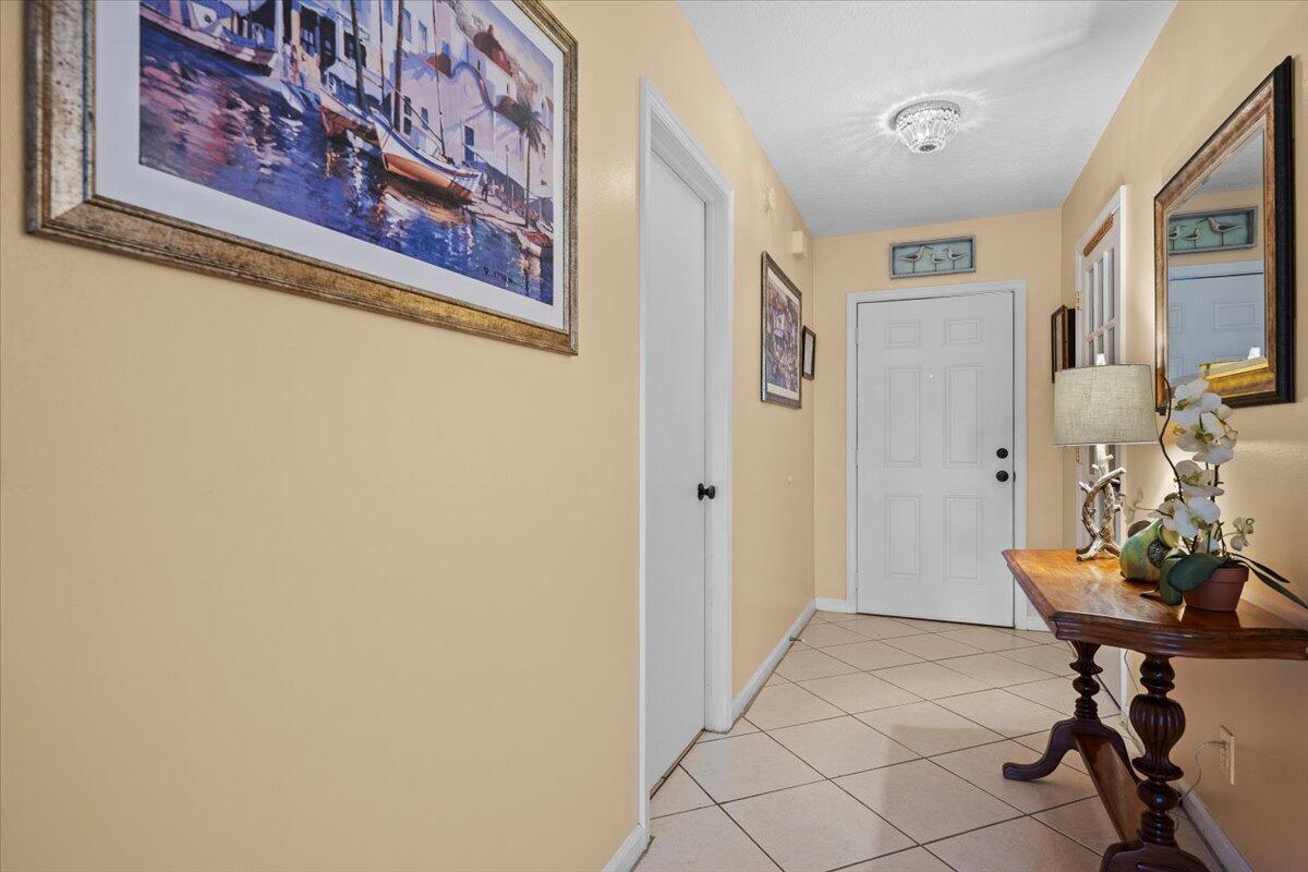 1419 Riverside Circle, Wellington FL 33414 photo 2