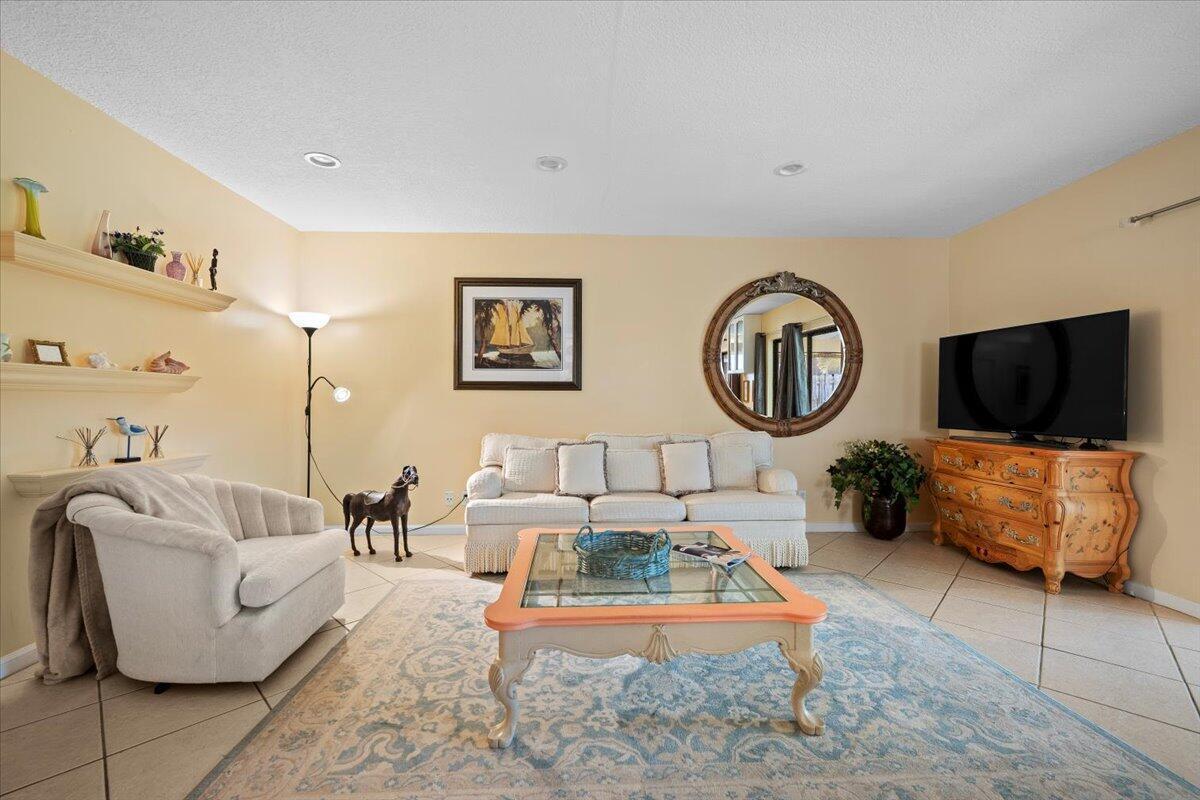 1419 Riverside Circle, Wellington FL 33414 photo 4