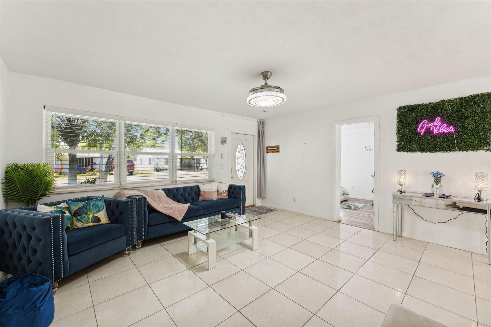 254 SW 8th Street, Dania Beach FL 33004 photo 5