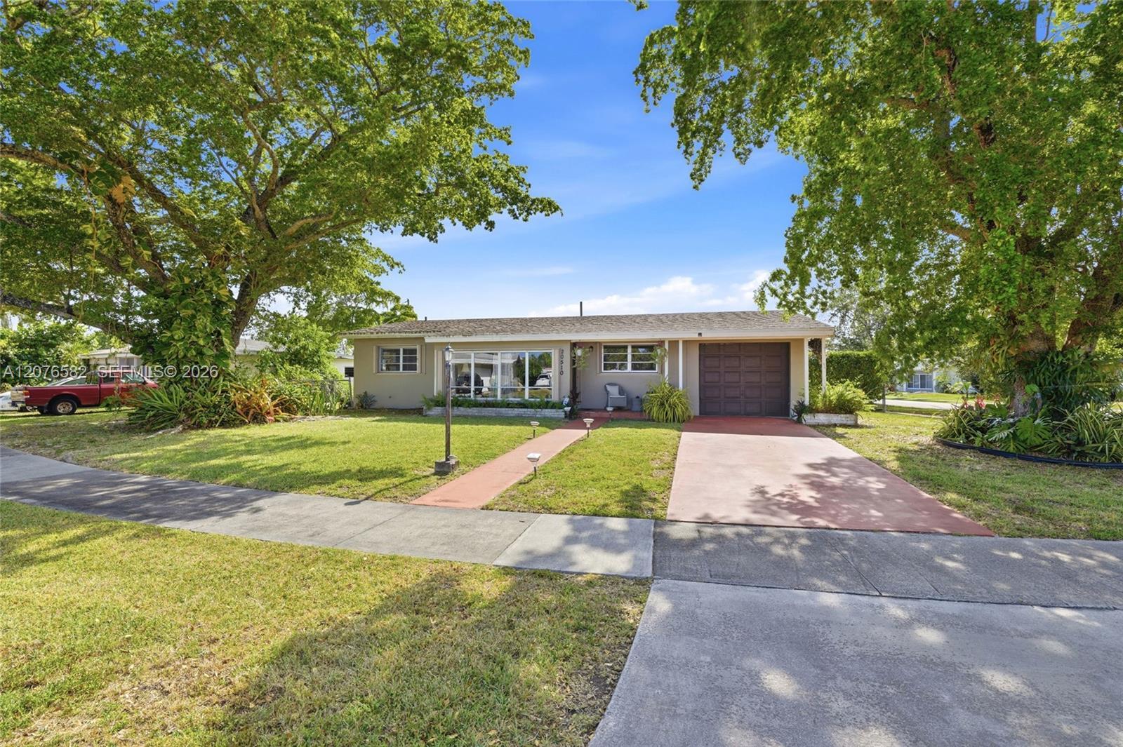 20510 Jacaranda Rd, Cutler Bay FL 33189 photo 3