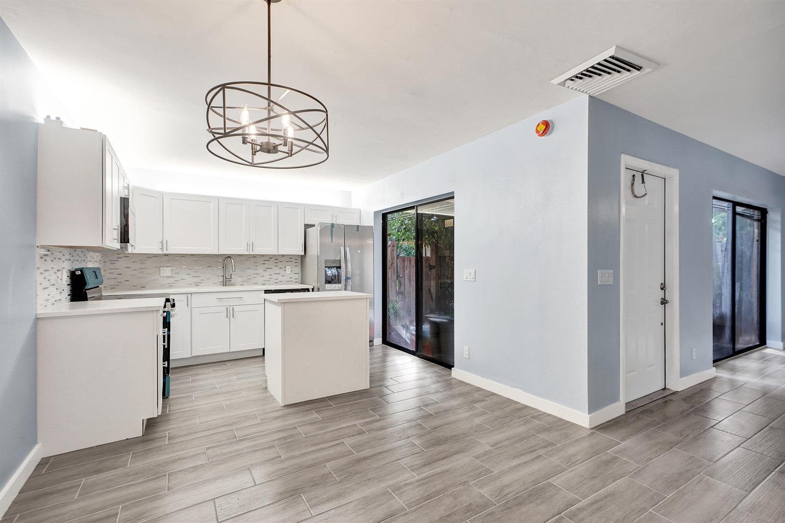 736 NW 98TH Circle, Plantation FL 33324 photo 4