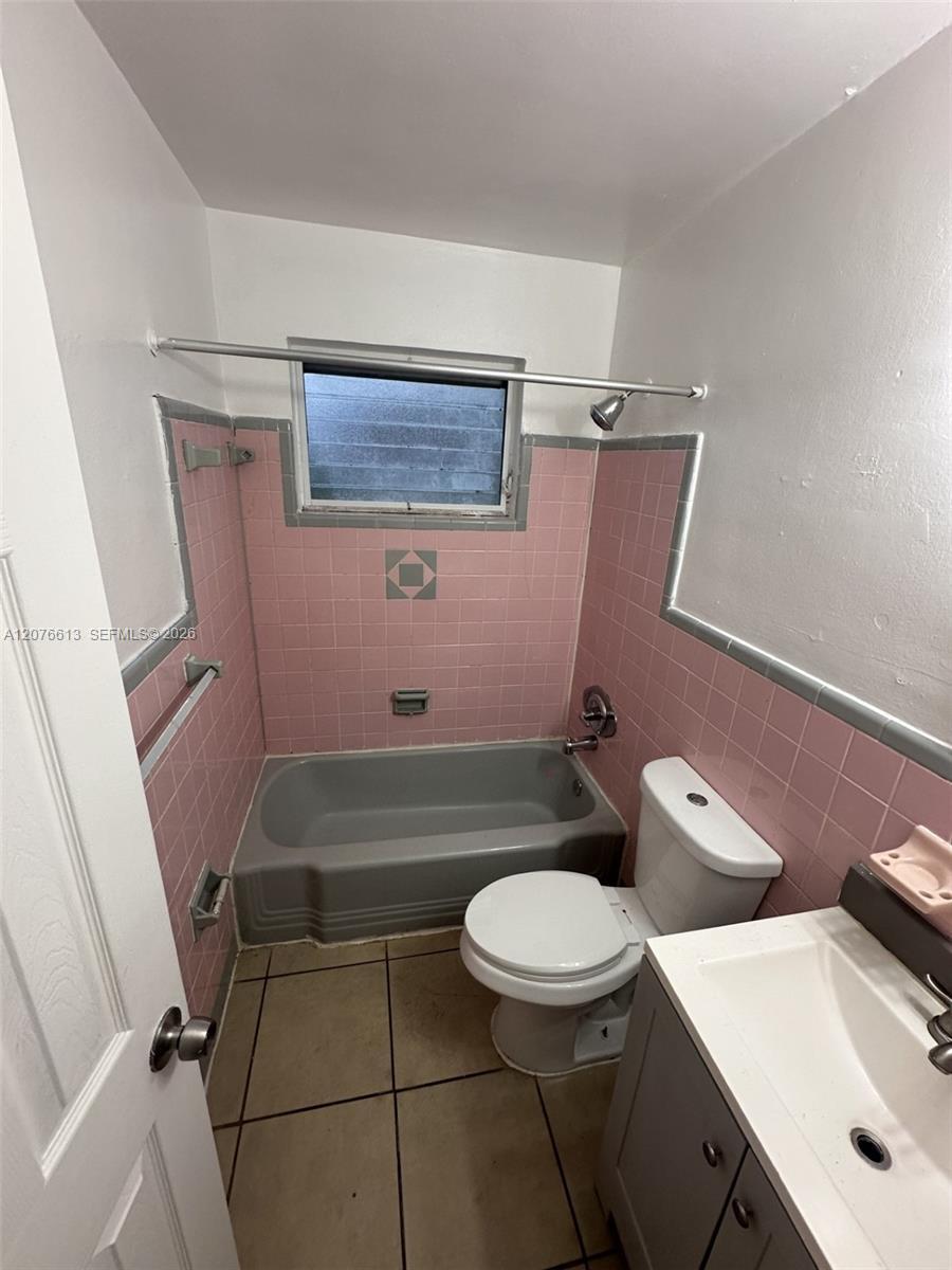 409 SW 4th Ter # w, Hallandale Beach FL 33009 photo 4