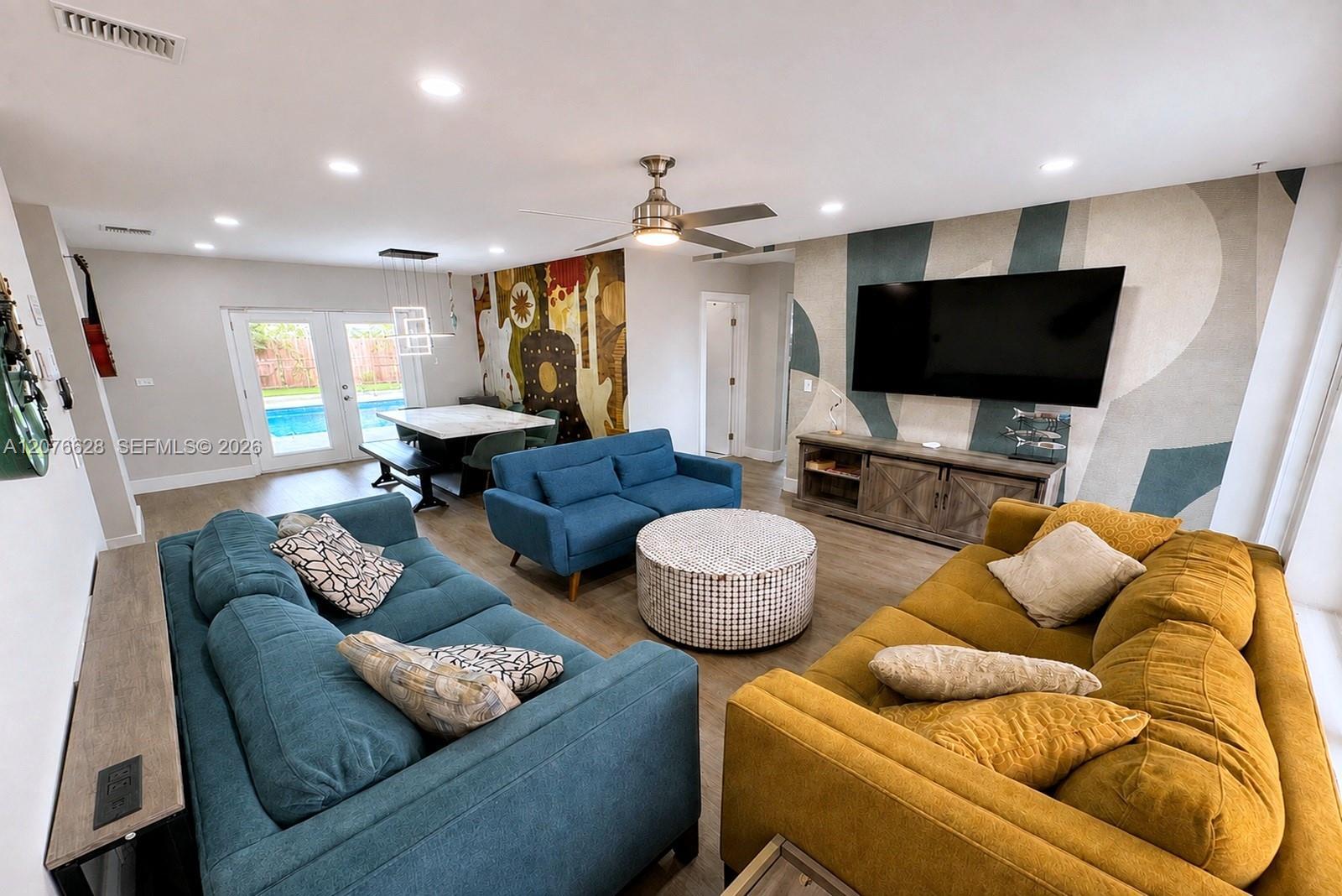 6511 Park St, Hollywood FL 33024 photo 4