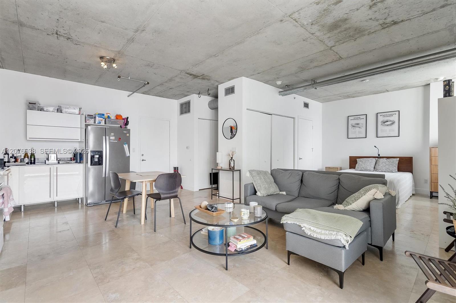 690 SW 1st Ct # 2025, Miami FL 33130 photo 2