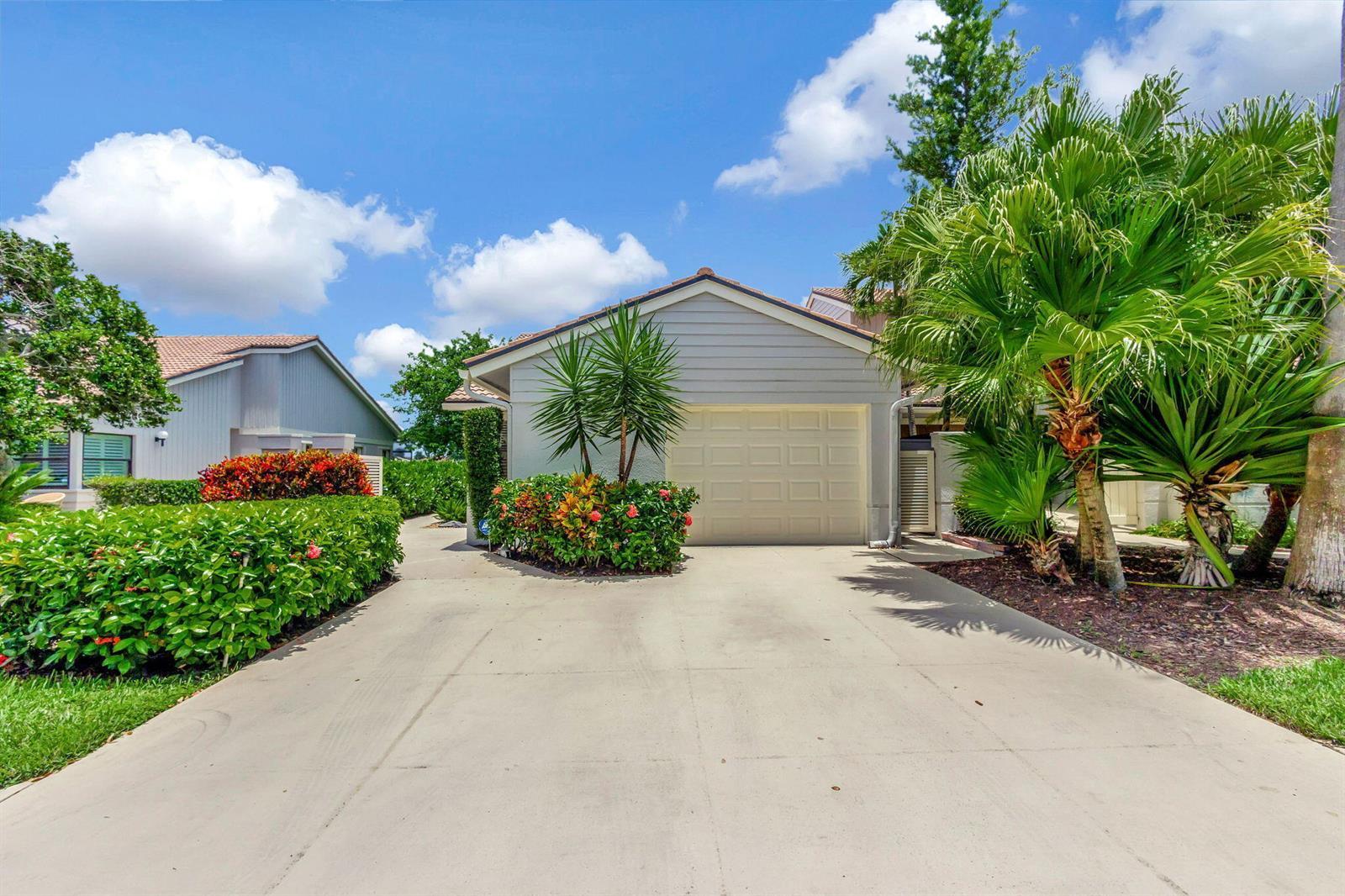 523 Prestwick Circle, Palm Beach Gardens FL 33418 photo 3