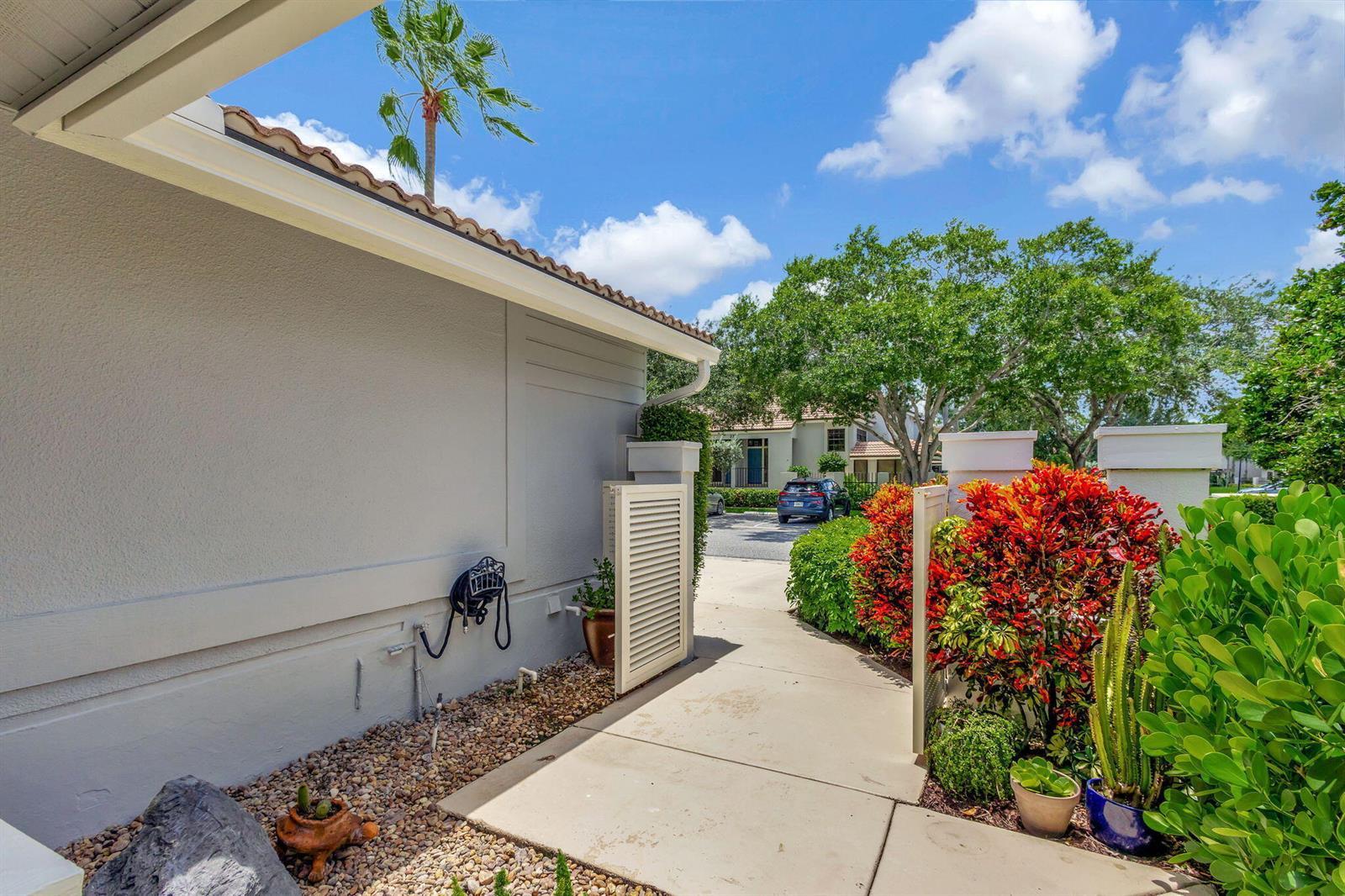 523 Prestwick Circle, Palm Beach Gardens FL 33418 photo 5