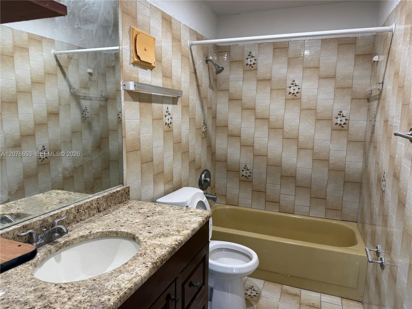 6055 W 19th Ave # 311, Hialeah FL 33012 photo 4