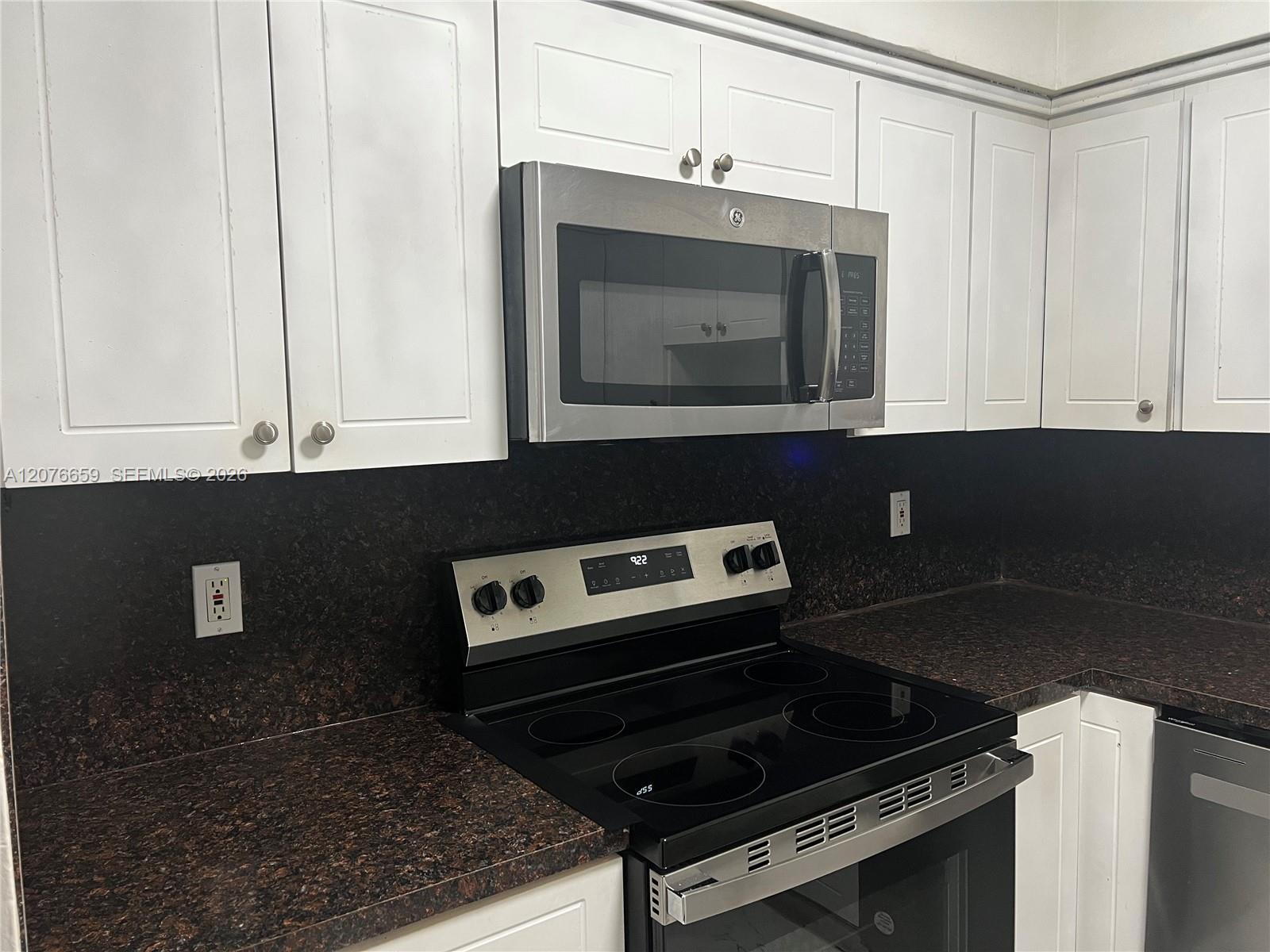 7441 Wayne Ave # 8I, Miami Beach FL 33141 photo 3