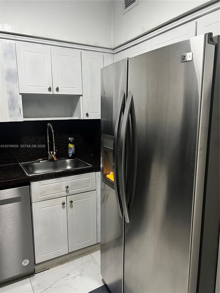 7441 Wayne Ave # 8I, Miami Beach FL 33141 photo 4