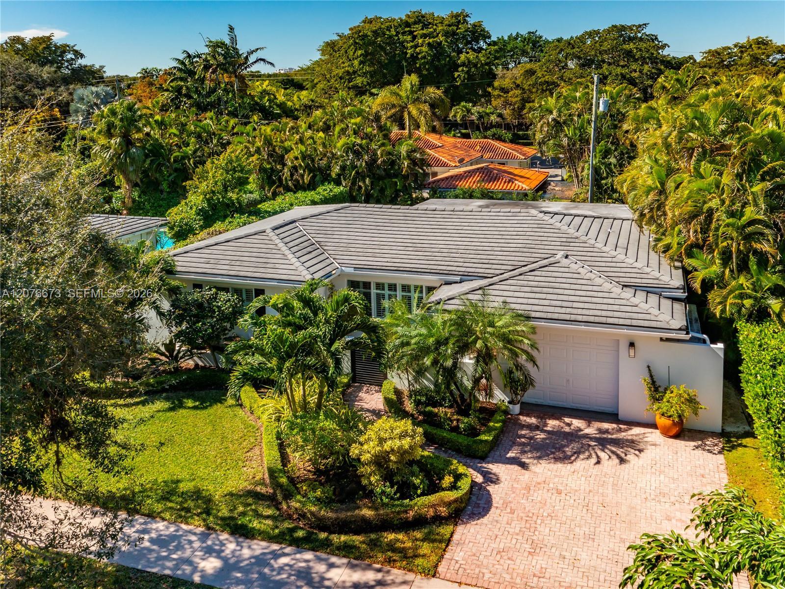 5510 San Vicente St, Coral Gables FL 33146 photo 2