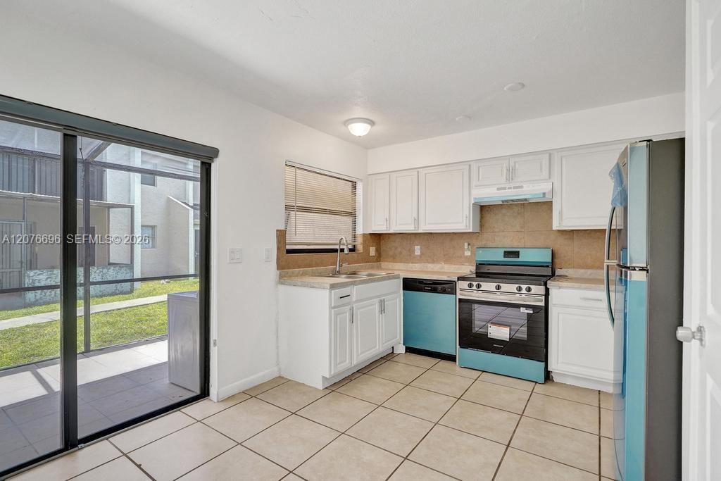 4511 Treehouse Ln # B, Tamarac FL 33319 photo 4