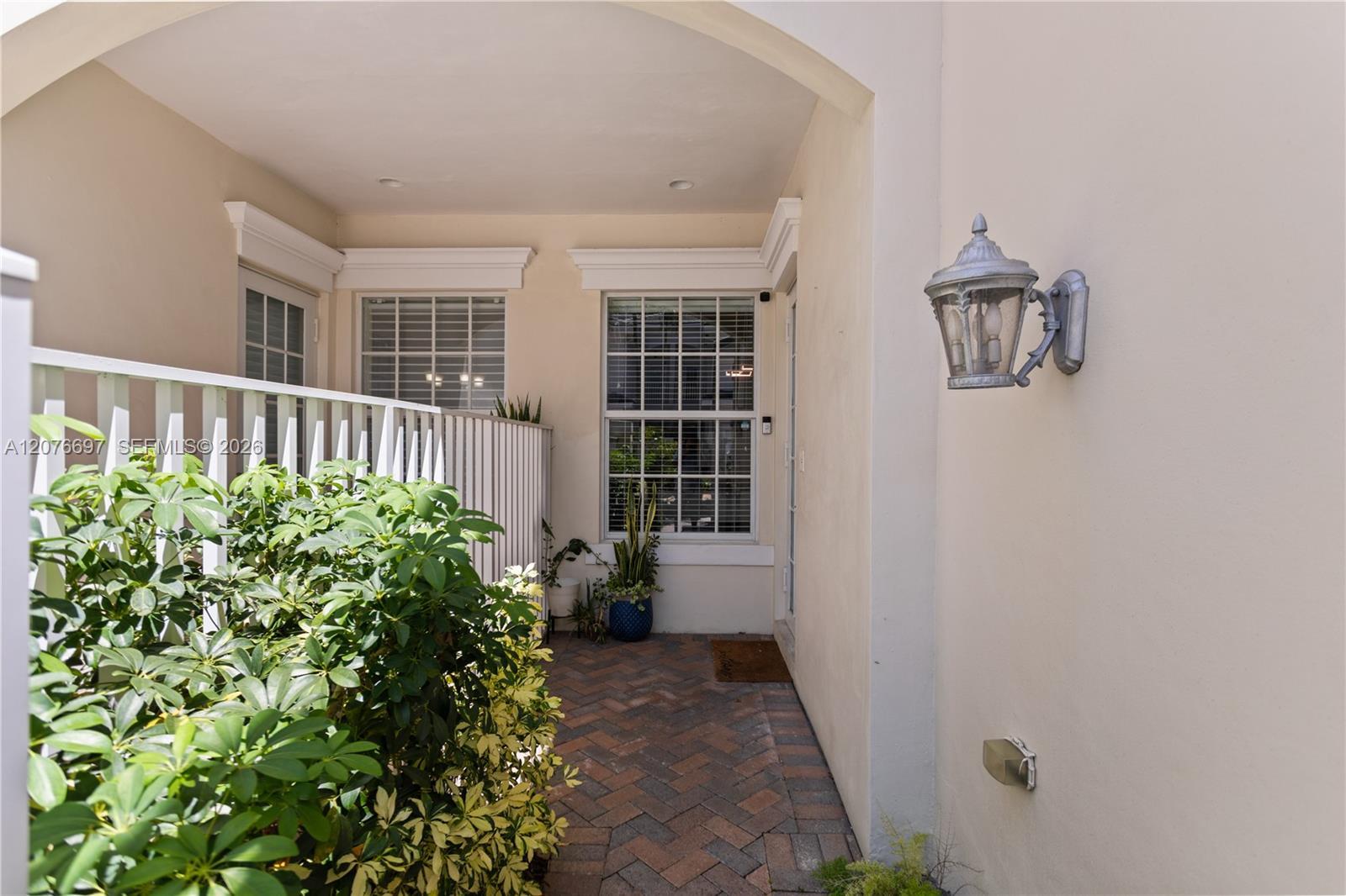 1139 N Victoria Park Rd, Fort Lauderdale FL 33304 photo 4