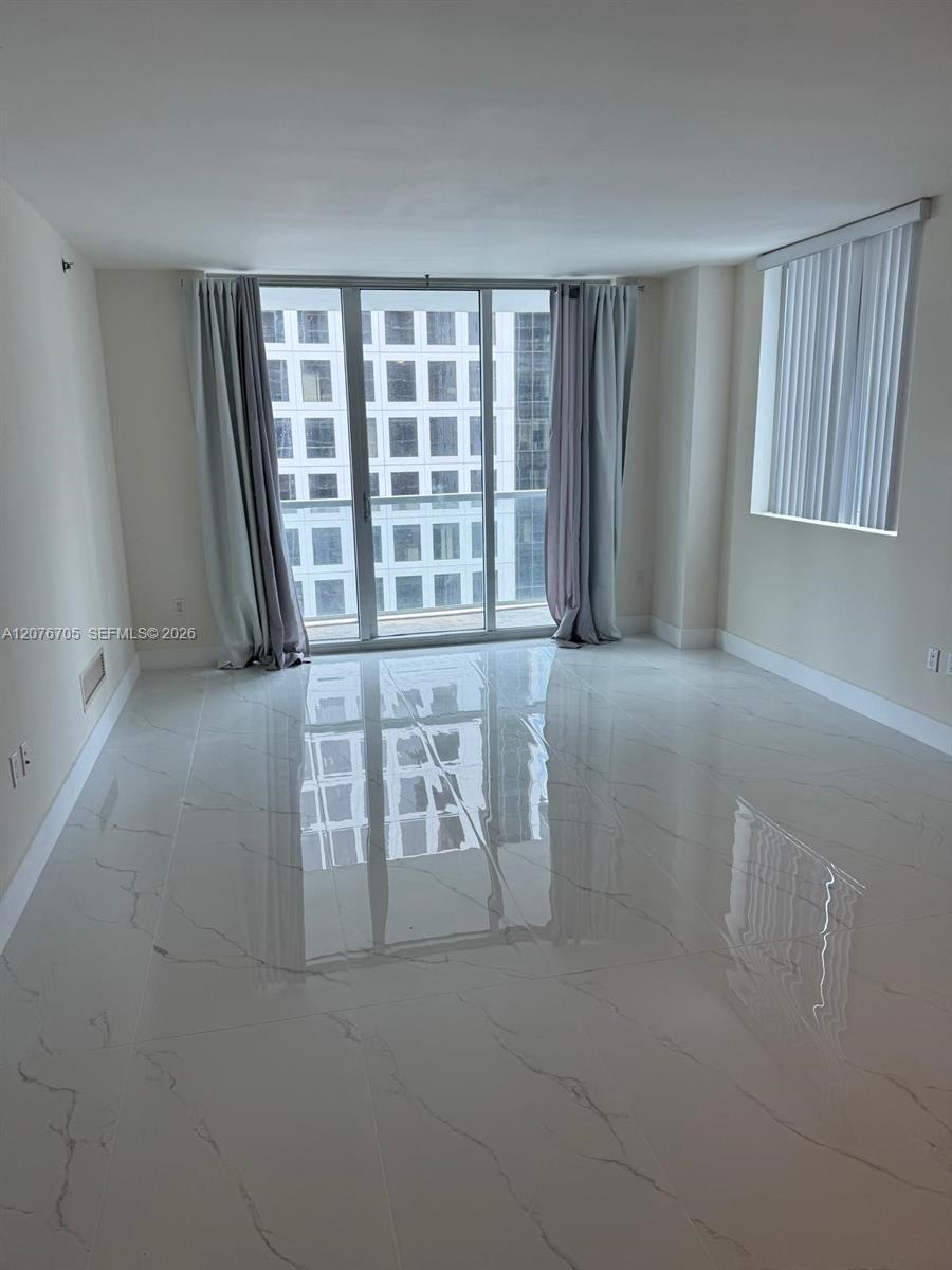 500 Brickell Ave # 3210, Miami FL 33131