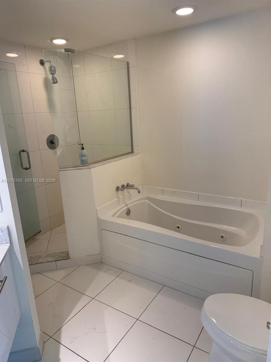 500 Brickell Ave # 3210, Miami FL 33131 photo 4