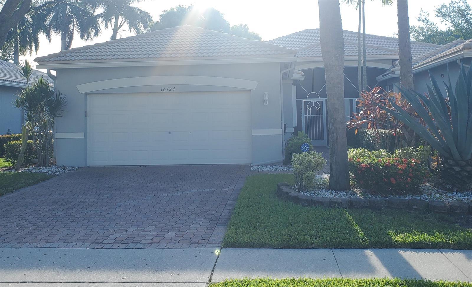 10724 ROYAL CARIBBEAN Circle, Boynton Beach FL 33437 photo 3