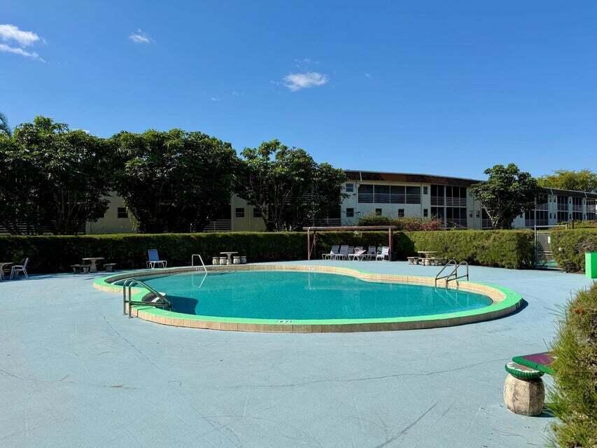 2000 Springdale Boulevard # 102, Palm Springs FL 33461 photo 4