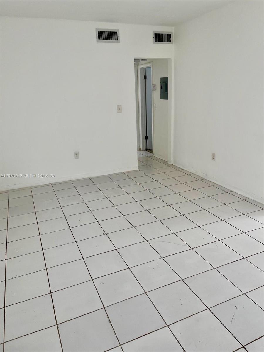 Miami Beach, FL 33141 photo 2