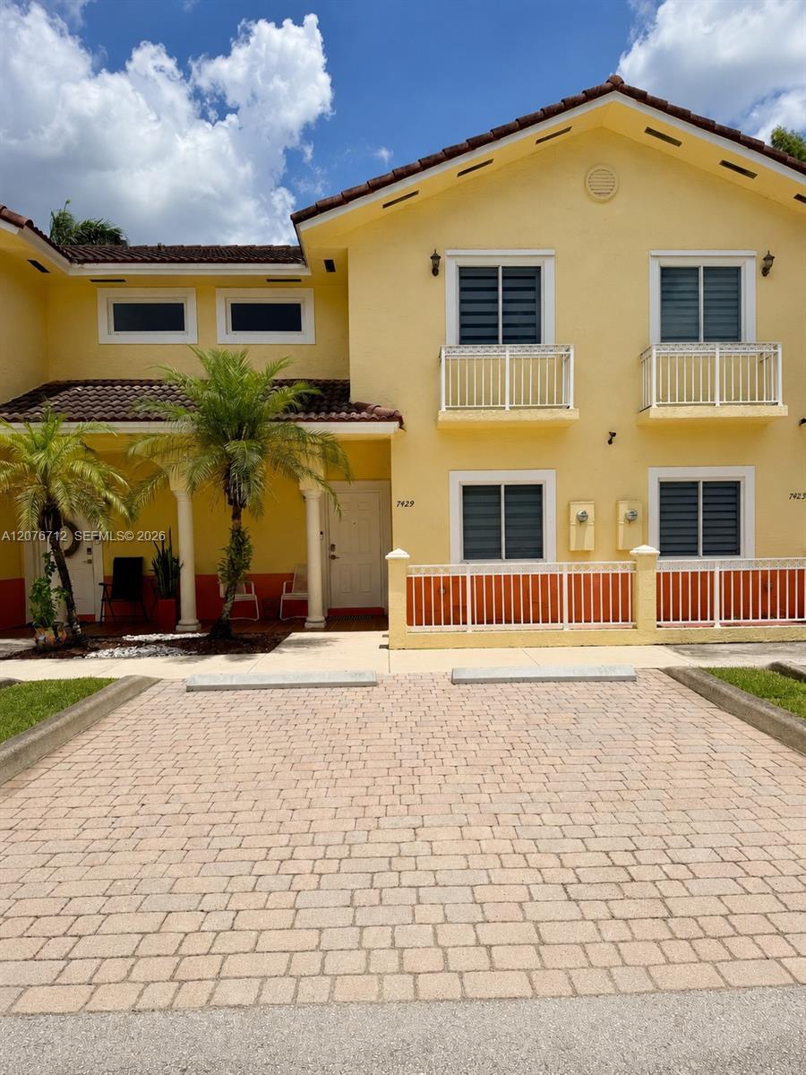 Hialeah, FL