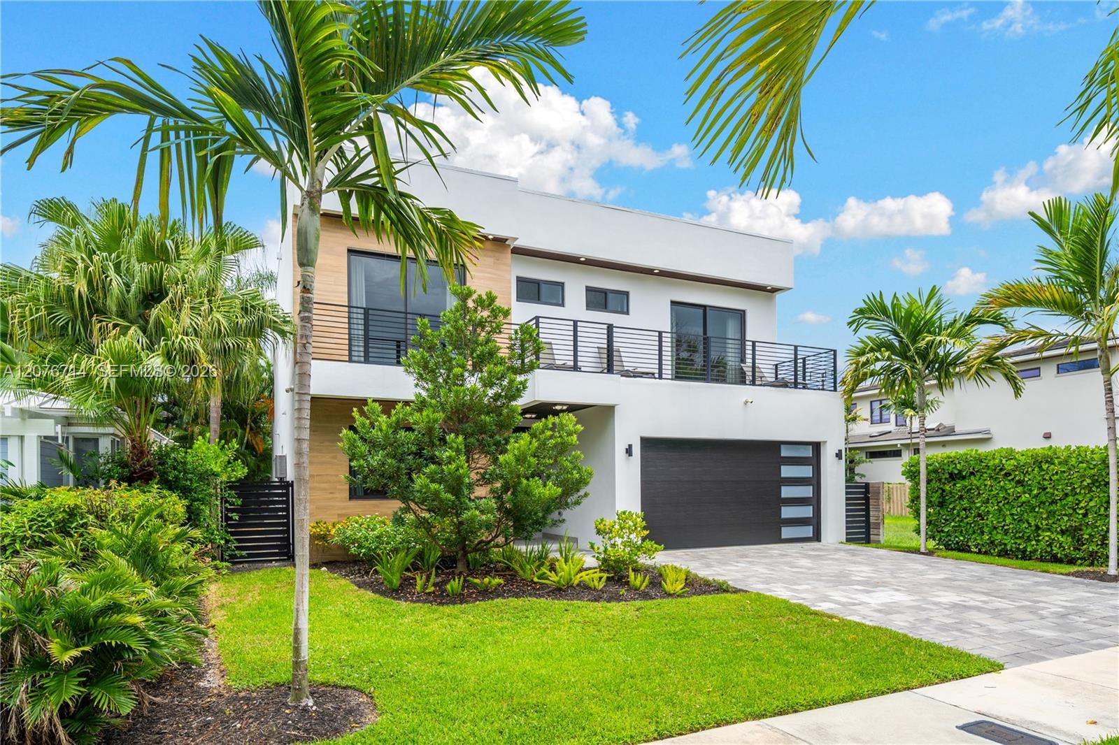1629 NE 4th Pl, Fort Lauderdale FL 33301 photo 2