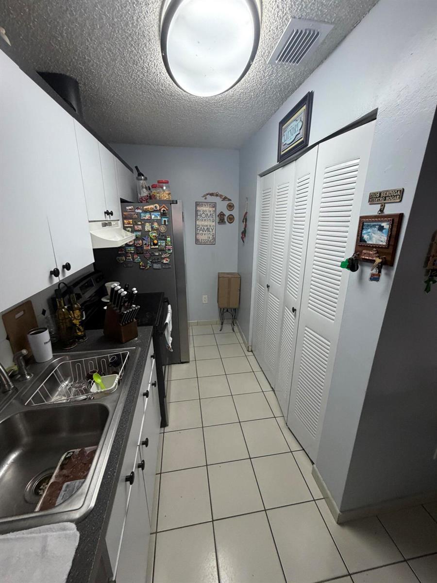 4349 W 10TH Avenue, Hialeah FL 33012 photo 4