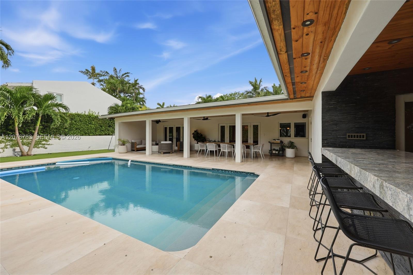 571 S Mashta Dr, Key Biscayne FL 33149 photo 3