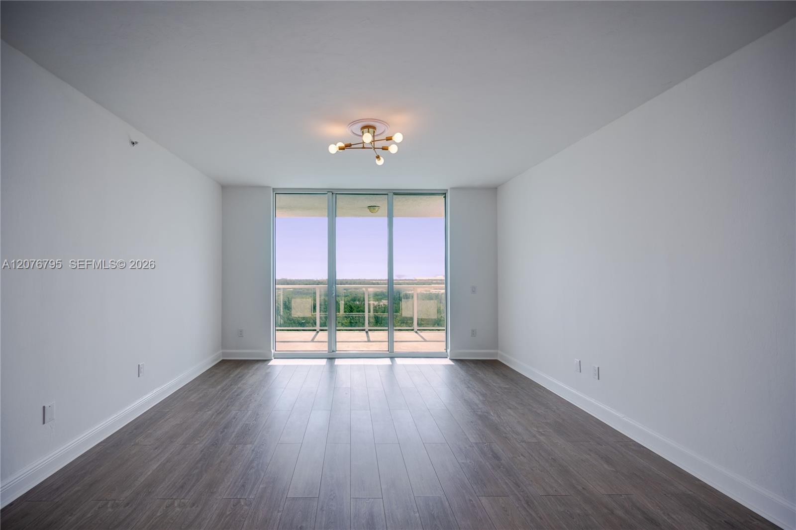 15051 Royal Oaks Ln # 2403, North Miami FL 33181 photo 3