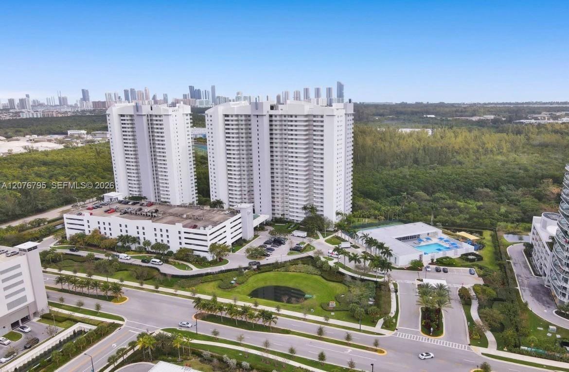 15051 Royal Oaks Ln # 2403, North Miami FL 33181