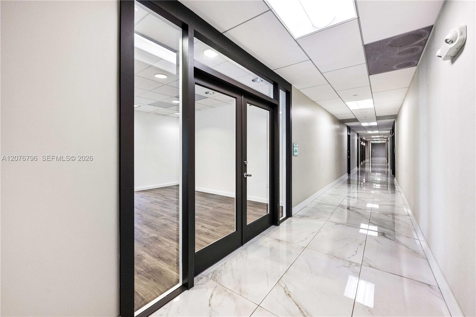 150 SE 2nd Ave # 1010, Miami FL 33131 photo 2