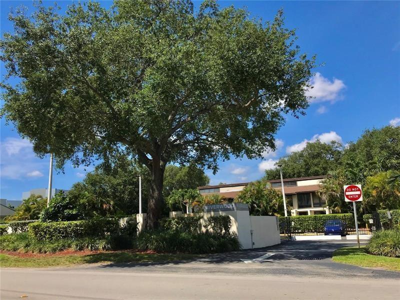19424 NE 26th Avenue # 131B, Miami FL 33180 photo 4