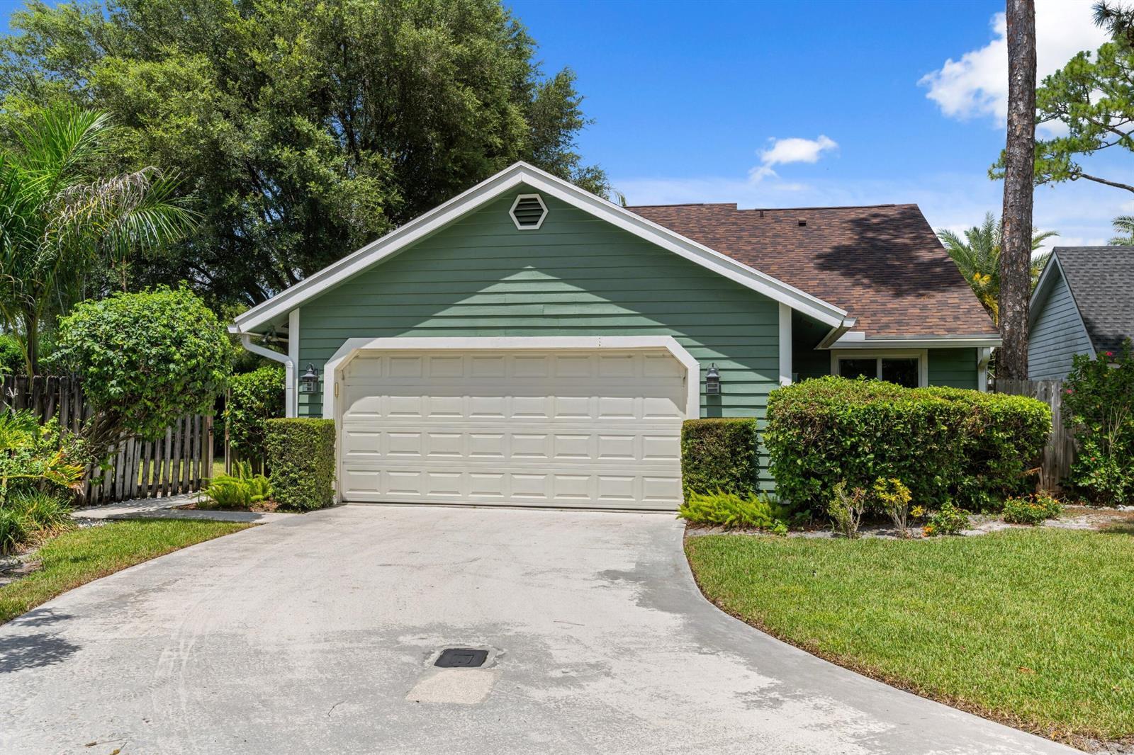 433 Goldenwood Way, Wellington FL 33414 photo 3