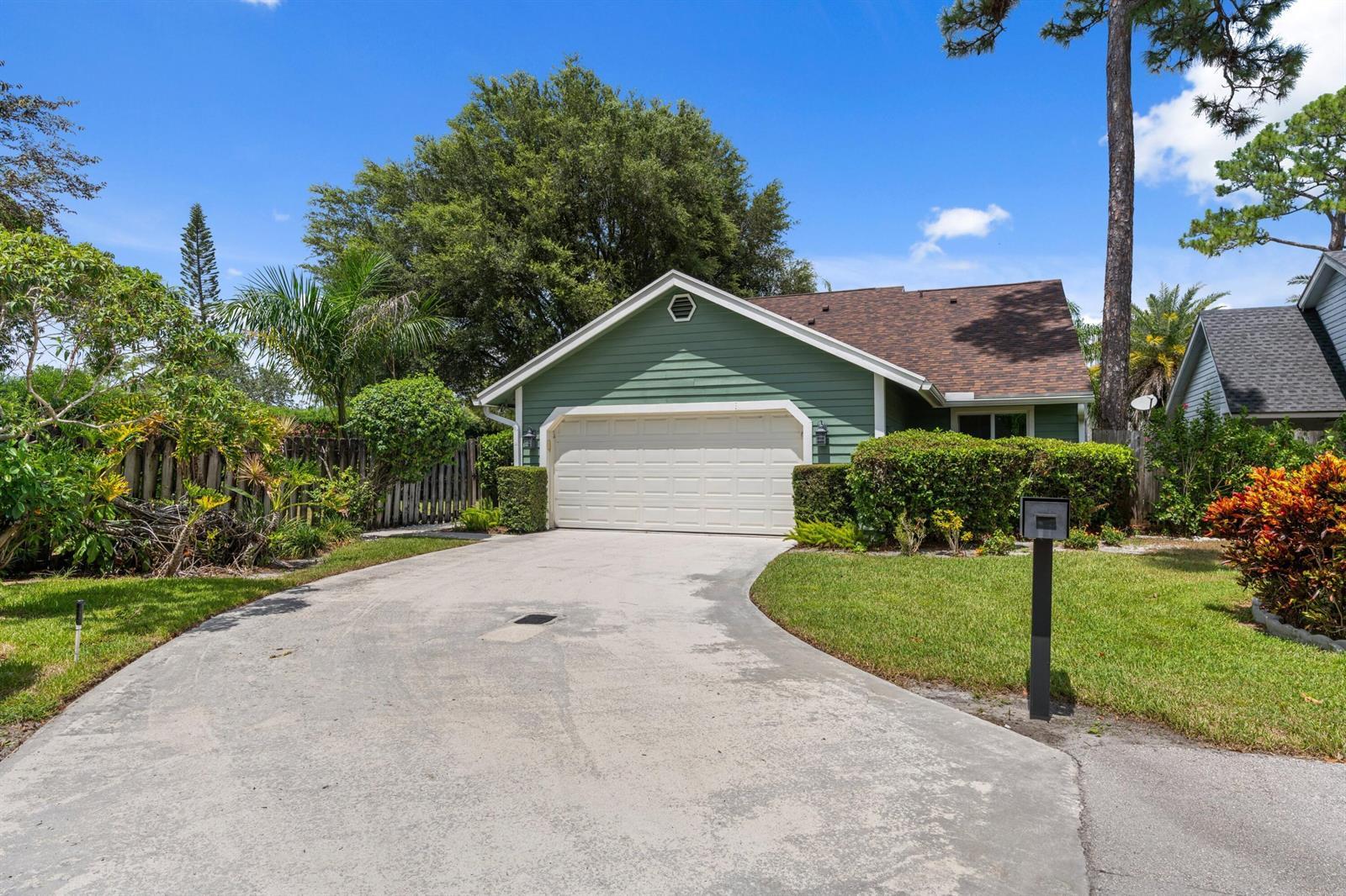 433 Goldenwood Way, Wellington FL 33414 photo 4