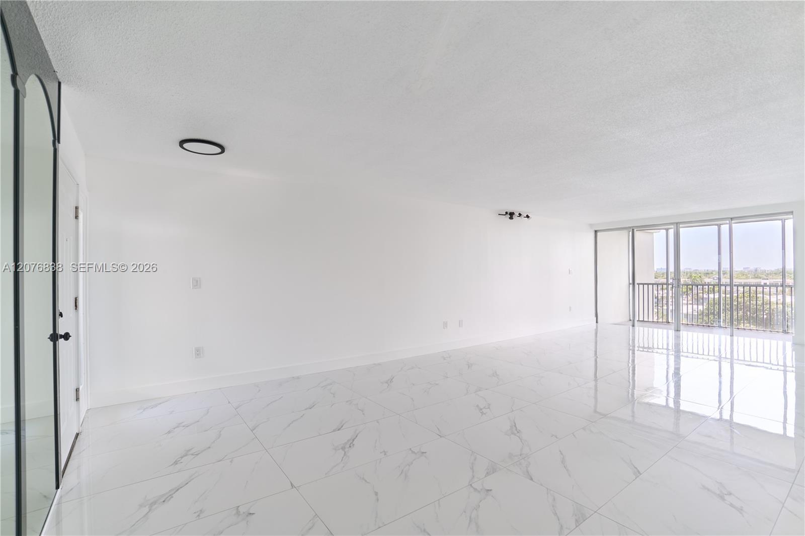 1750 NE 191st St # 4, Miami FL 33179 photo 3