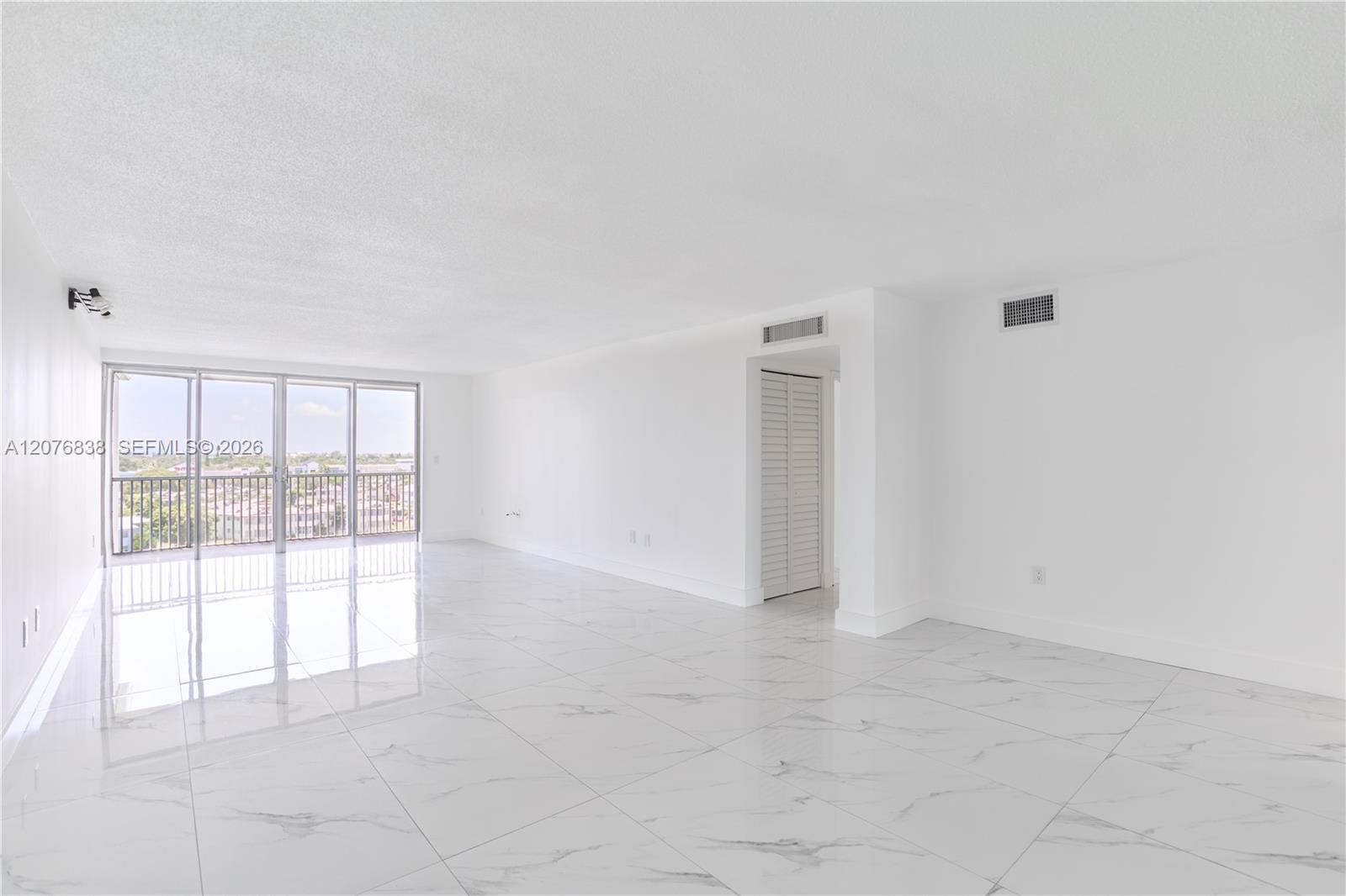 1750 NE 191st St # 4, Miami FL 33179 photo 4