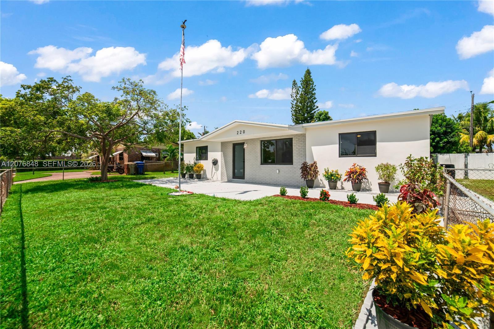 220 N 69th Ter, Hollywood FL 33024 photo 3