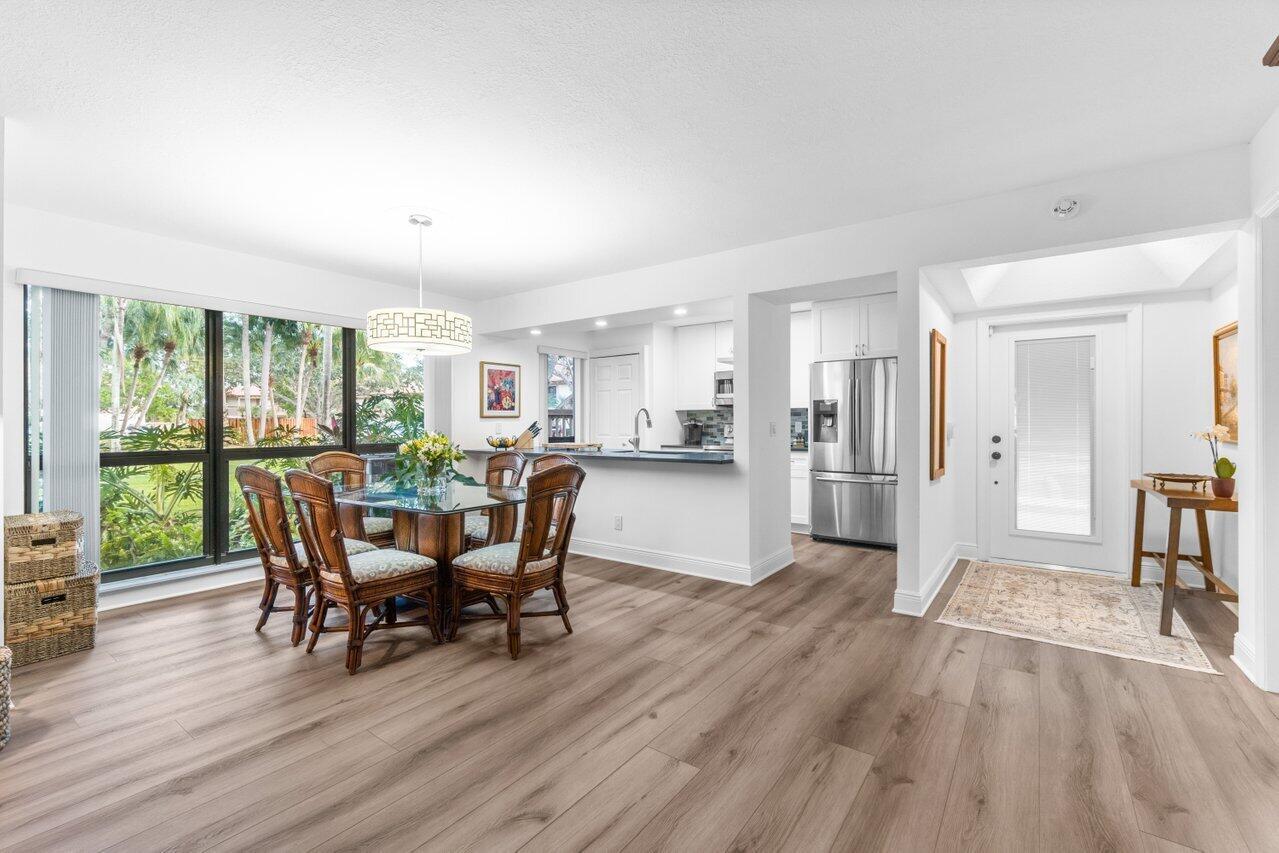401 BRACKENWOOD Lane S, Palm Beach Gardens FL 33418 photo 5
