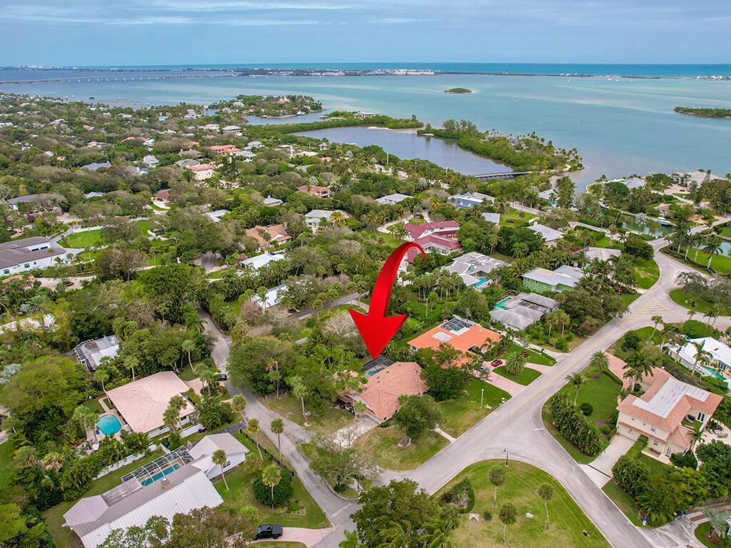 9 W HIGH POINT Road, Sewalls Point FL 34996 photo 3