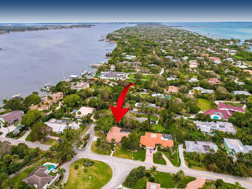 9 W HIGH POINT Road, Sewalls Point FL 34996