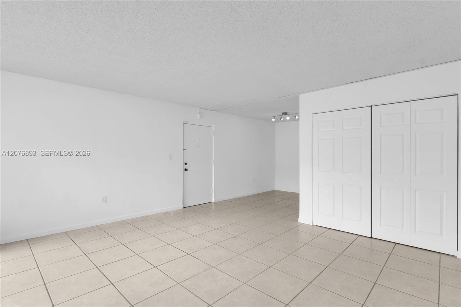 7100 Fairway Dr # K11, Miami Lakes FL 33014 photo 3