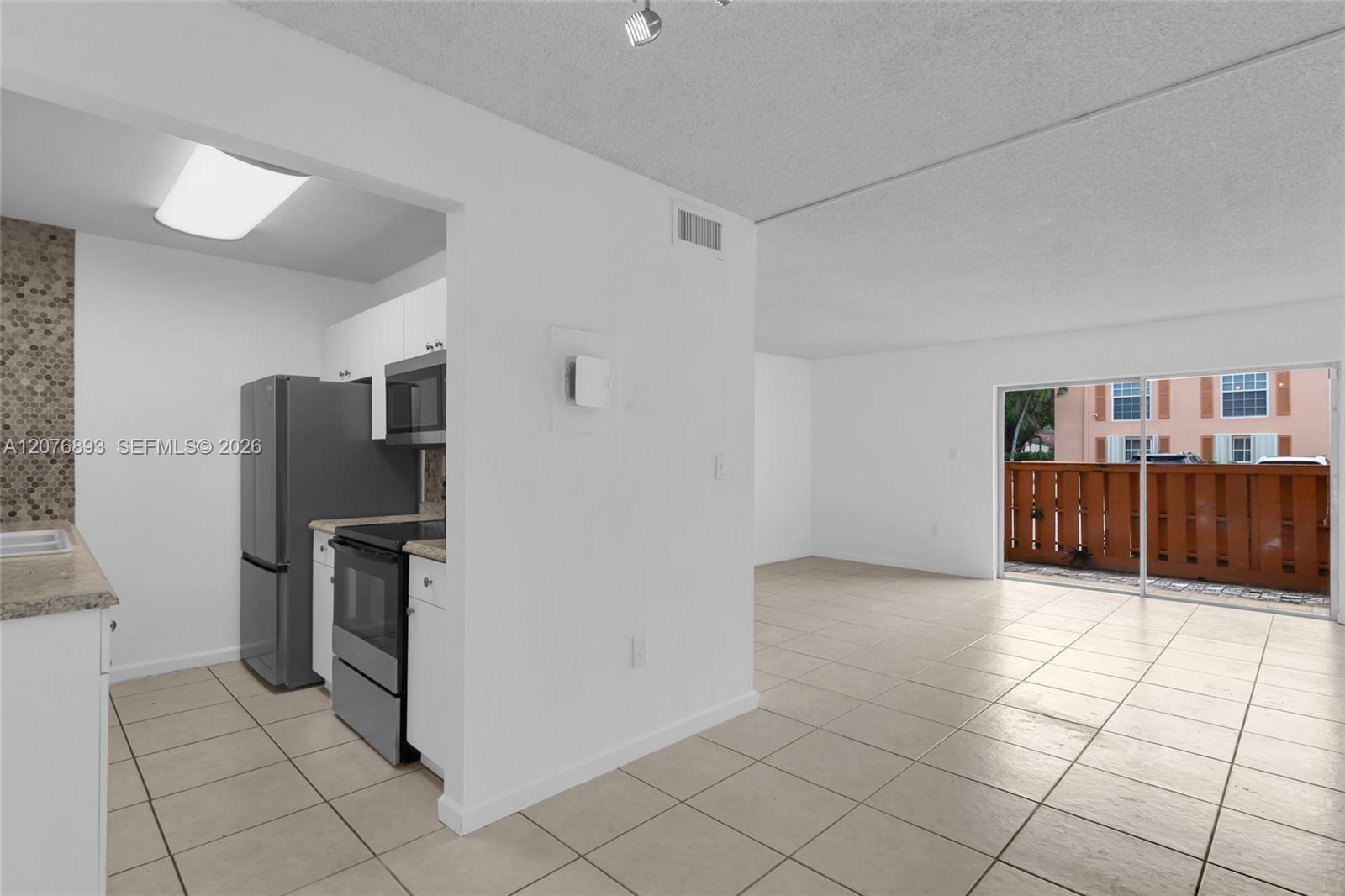 7100 Fairway Dr # K11, Miami Lakes FL 33014 photo 4