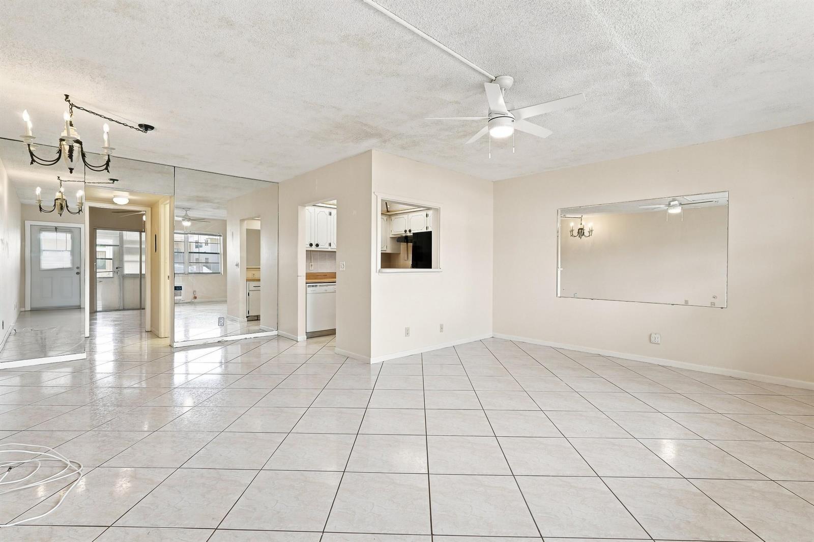 98 Norwich E, West Palm Beach FL 33417 photo 5