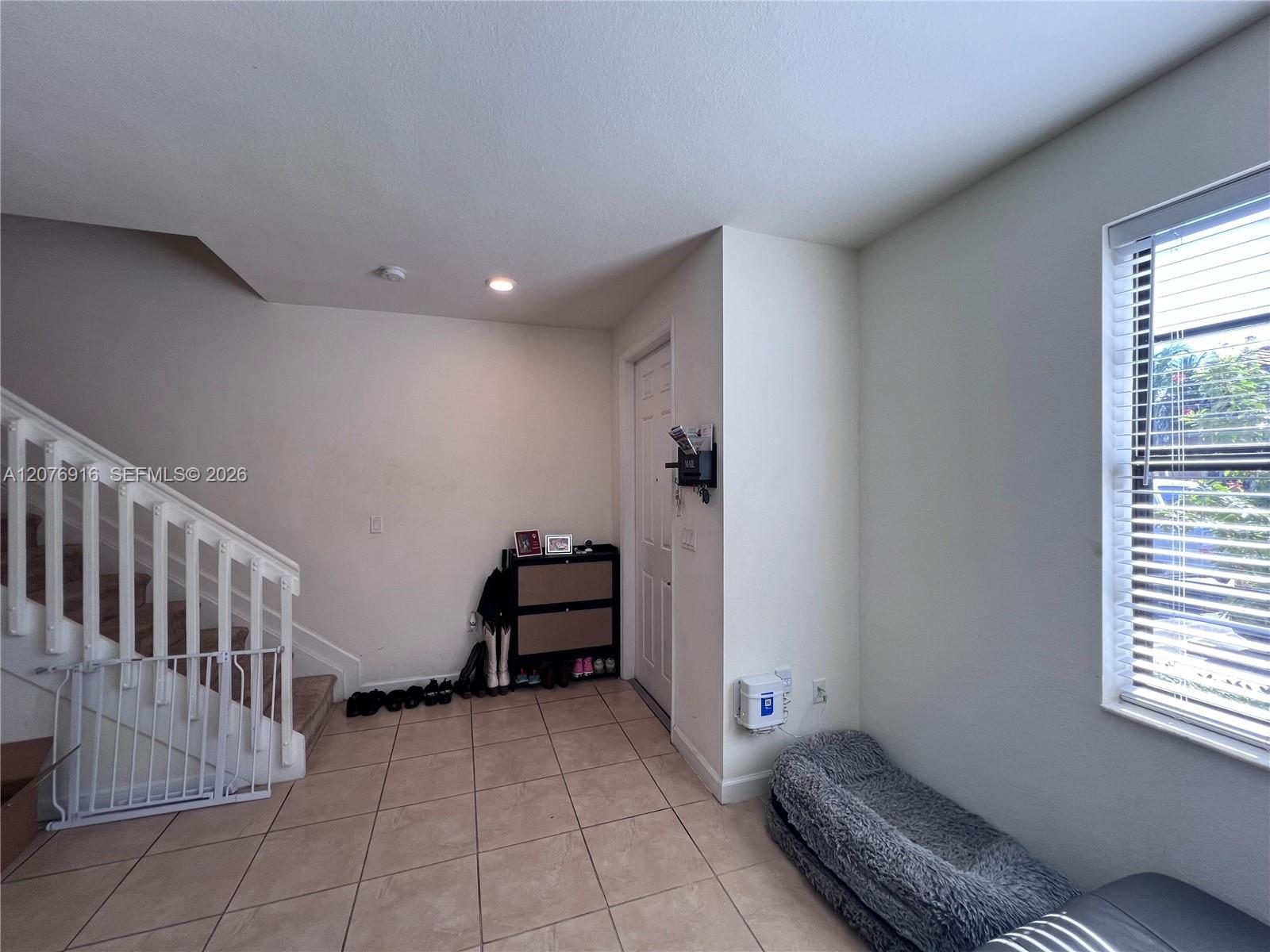 9335 W 33rd Ave, Hialeah FL 33018 photo 2