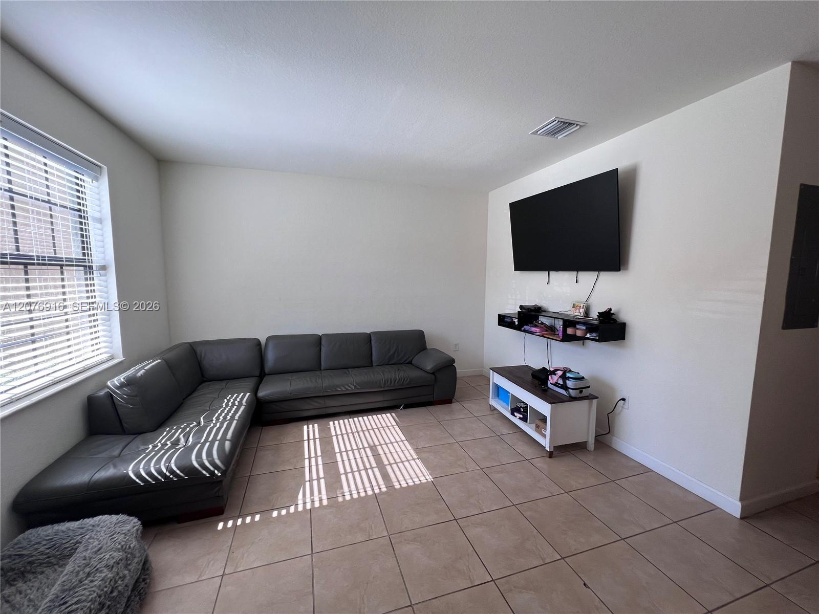 9335 W 33rd Ave, Hialeah FL 33018