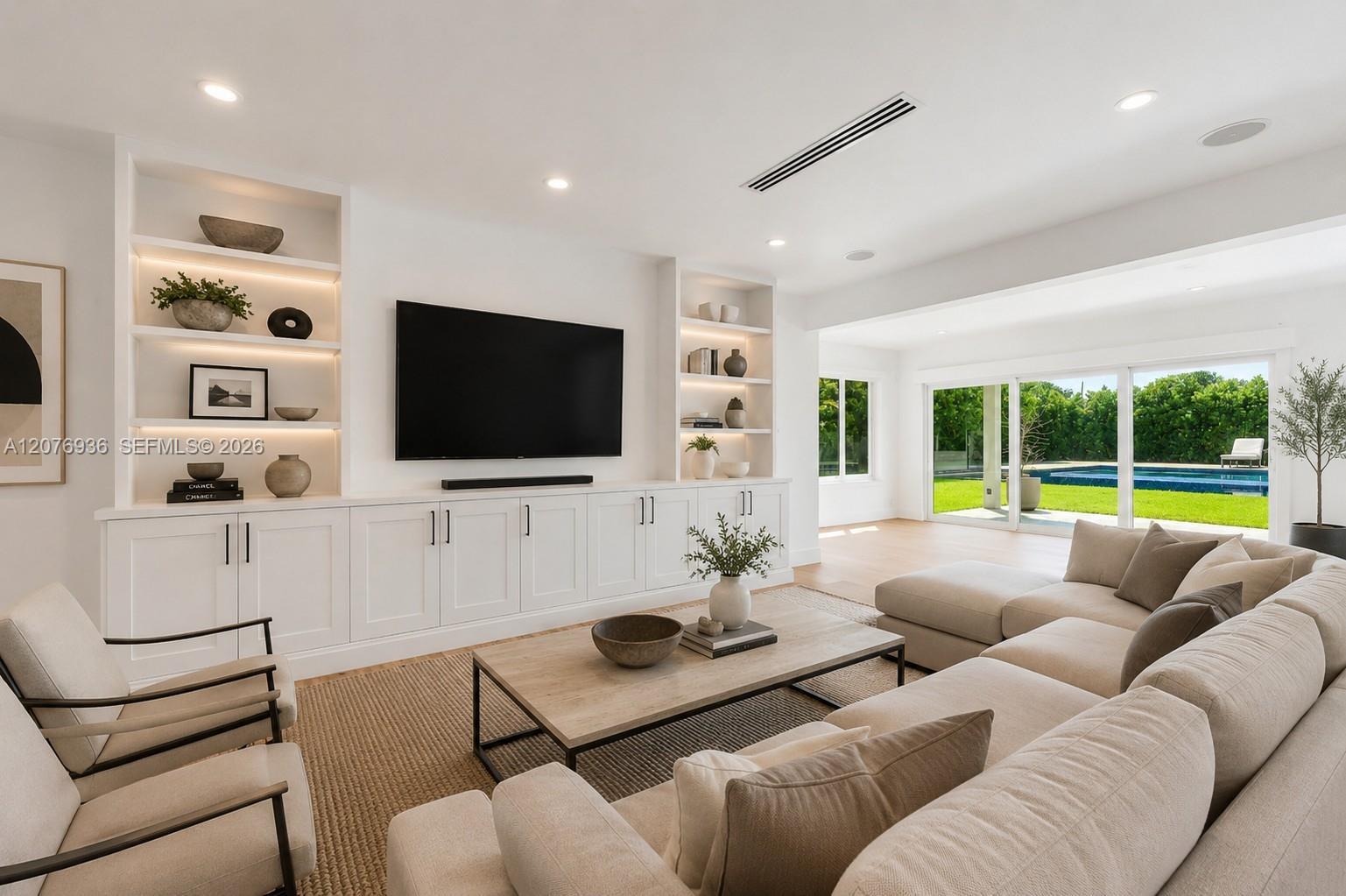 740 S Shore Dr, Miami Beach FL 33141 photo 2