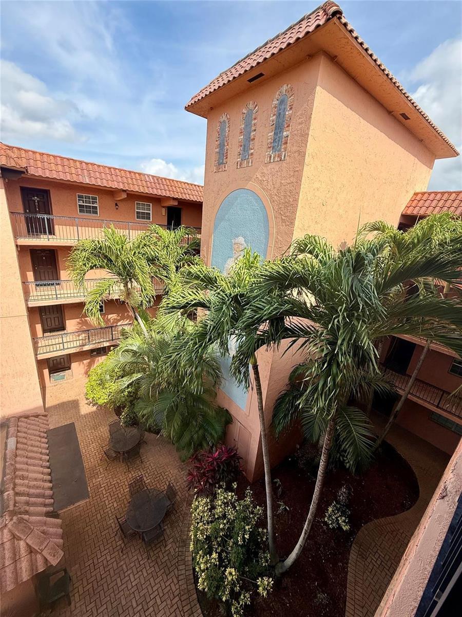 610 Tennis Club Drive # 408, Fort Lauderdale FL 33311 photo 2