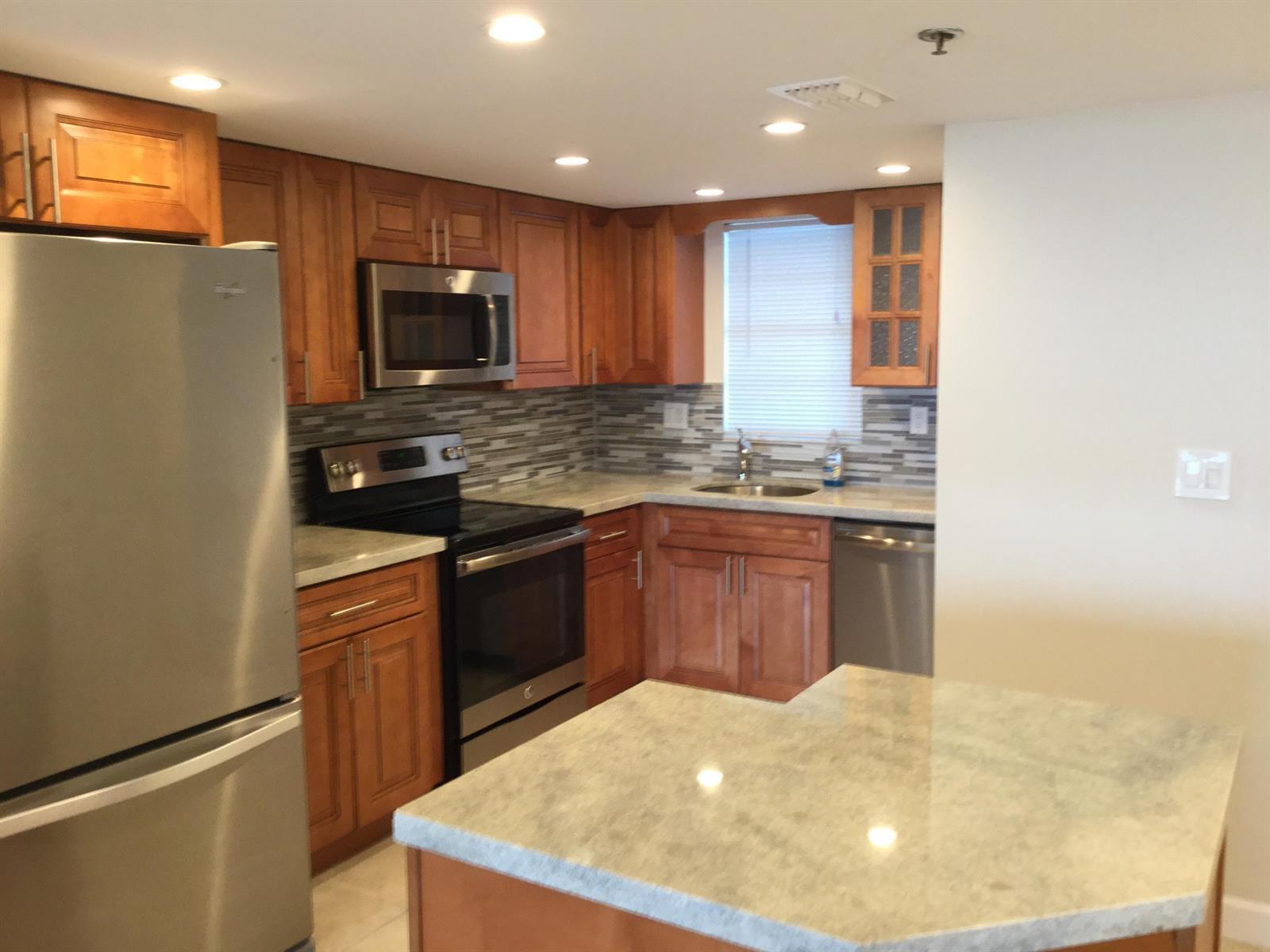 3001 W ROLLING HILLS Circle # 709, Davie FL 33328 photo 2