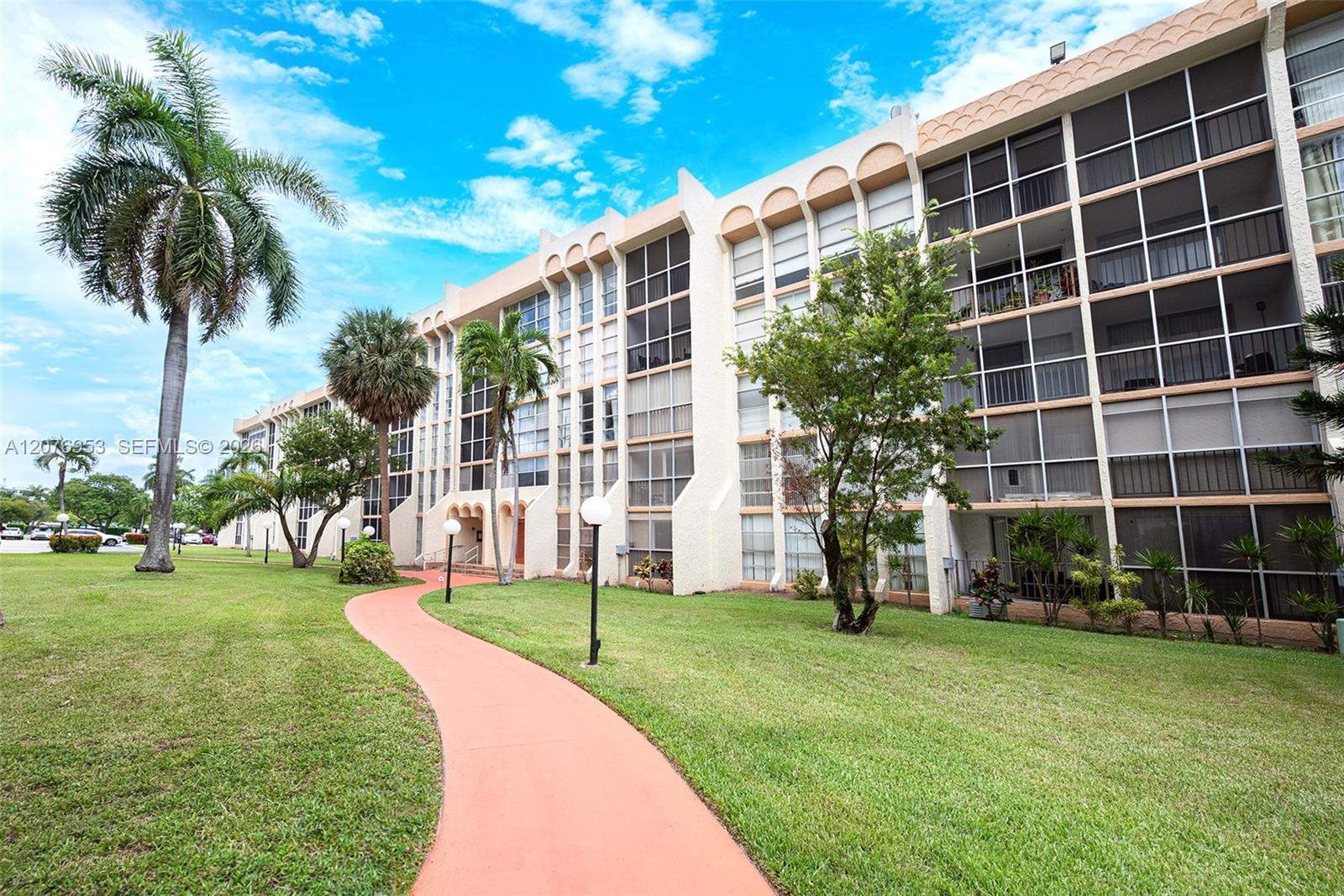 Hallandale Beach, FL 33009 photo 4