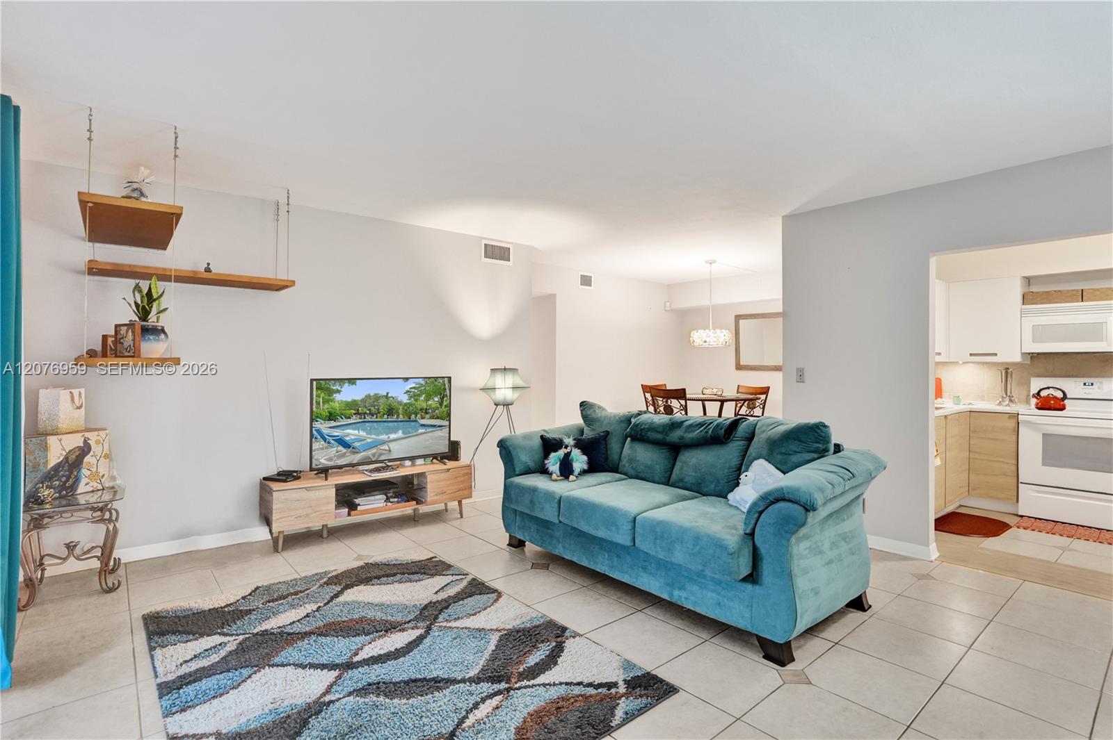 3017 N Oakland Forest Dr # 208, Oakland Park FL 33309 photo 2