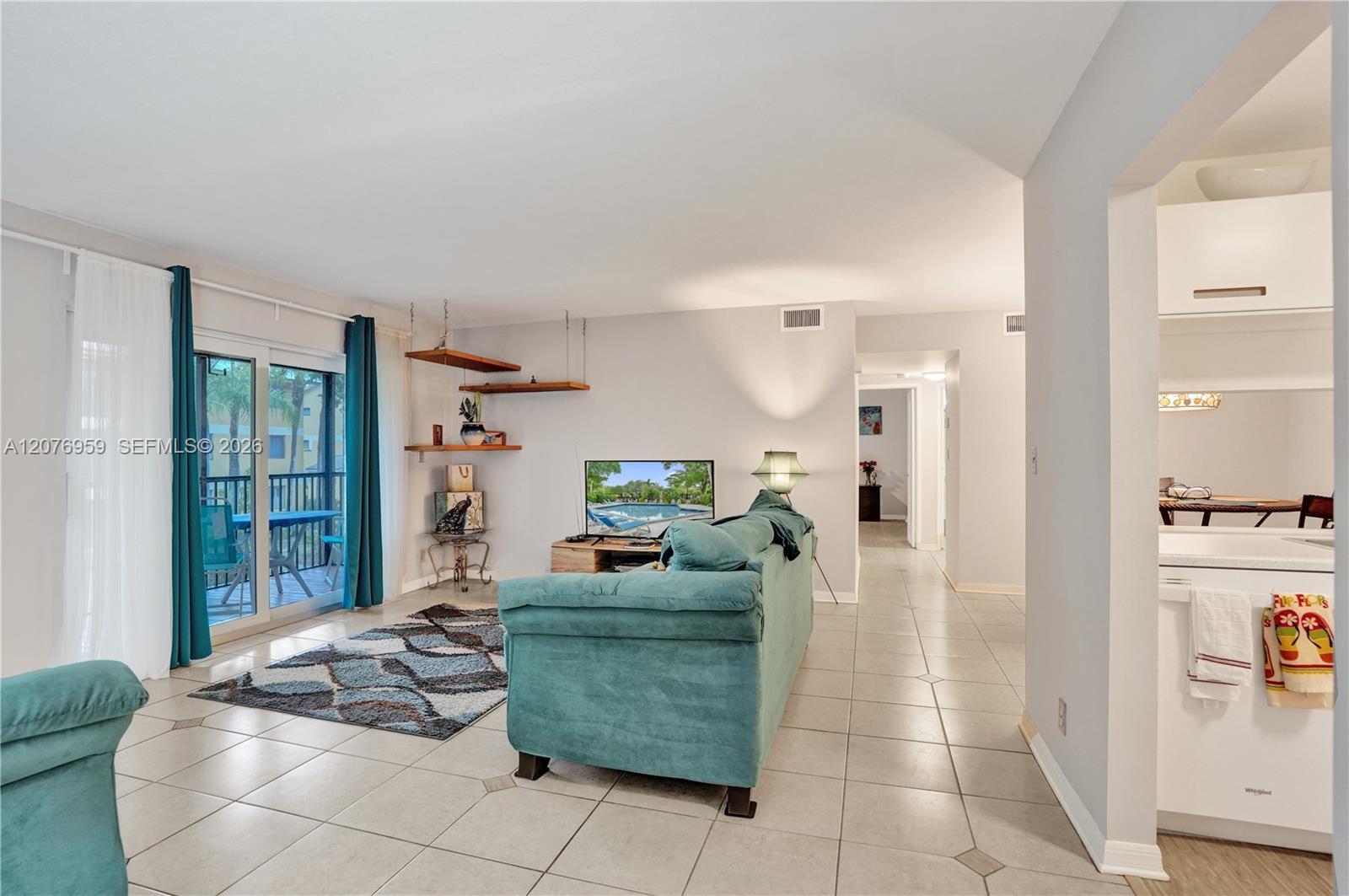 3017 N Oakland Forest Dr # 208, Oakland Park FL 33309 photo 4